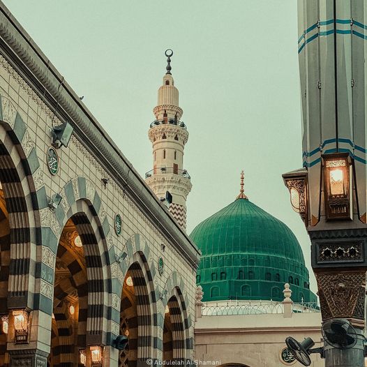 وإن أعظم معجزةٍ له بعد القرآن الكريم هي ذاته الشريفة، فهو بحد ذاته برهانٌ ناطق بصدق دعواه صلى الله عليه وسلم.